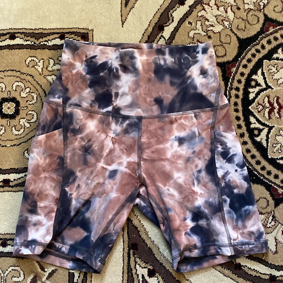 Lululemon Align High-Rise Short with Pockets 6" in diamond dye - size 4 - Picture 3 of 4